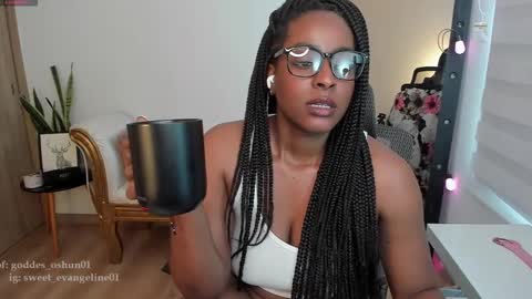 Snapshot of sweer_oshun chatting on 12-29-24, 05:54 Evangeline online show from 12-29-24, 05:54