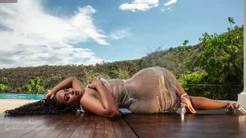 Snapshot of sweer_oshun chatting on 12-30-24, 01:03 Evangeline online show from 12-30-24, 01:03