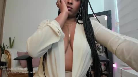 Snapshot of sweer_oshun chatting on 02-14-25, 03:26 Evangeline online show from 02-14-25, 03:26