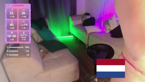 Snapshot of sweet01_ chatting on 02-20-25, 03:23 sweet01_ online show from 02-20-25, 03:23