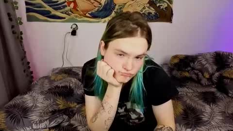 Haeyang  Torry online show from 10-26-25, 04:40