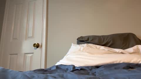 Zeppelin man online show from 03-27-26, 08:41