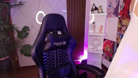 Snapshot of sweet_1angel chatting on 02-20-26, 04:31 Sweet 1Angel online show from 02-20-26, 04:31