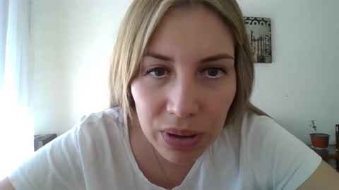 Snapshot of sweet__alana chatting on 12-20-24, 08:01 Sweet  alana online show from 12-20-24, 08:01