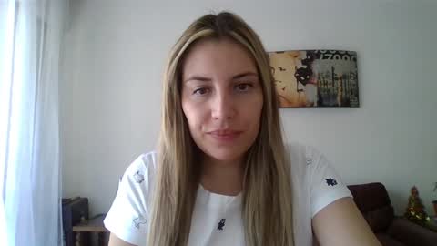 Snapshot of sweet__alana chatting on 01-04-25, 03:49 Sweet  alana online show from 01-04-25, 03:49