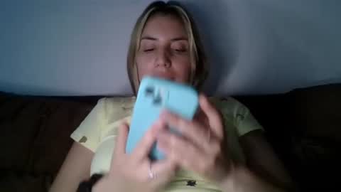 Snapshot of sweet__alana chatting on 02-11-25, 11:22 Sweet  alana online show from 02-11-25, 11:22