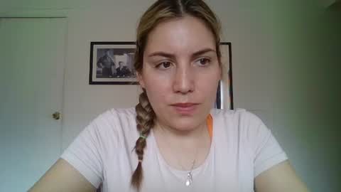 Snapshot of sweet__alana chatting on 09-17-25, 06:42 Sweet  alana online show from 09-17-25, 06:42