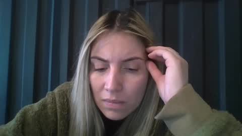 Snapshot of sweet__alana chatting on 09-29-25, 11:59 Sweet  alana online show from 09-29-25, 11:59