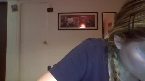 Snapshot of sweet__alana chatting on 10-17-25, 12:01 Sweet  alana online show from 10-17-25, 12:01