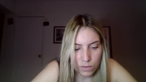 Snapshot of sweet__alana chatting on 10-21-25, 11:05 Sweet  alana online show from 10-21-25, 11:05