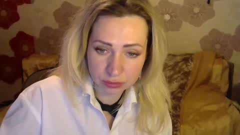 Snapshot of sweet__dany chatting on 12-19-24, 02:01 Sweet Dany online show from 12-19-24, 02:01