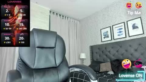 Snapshot of sweet__vanessa1 chatting on 11-30-25, 04:16 Vanessa online show from 11-30-25, 04:16