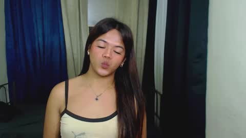 Snapshot of sweet_ahrii chatting on 02-16-25, 10:10 CLEO online show from 02-16-25, 10:10
