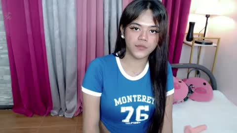 Snapshot of sweet_ahrii chatting on 02-19-25, 02:01 CLEO online show from 02-19-25, 02:01