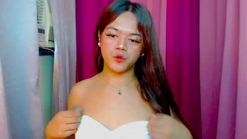 Snapshot of sweet_ahrii chatting on 02-22-25, 09:45 CLEO online show from 02-22-25, 09:45