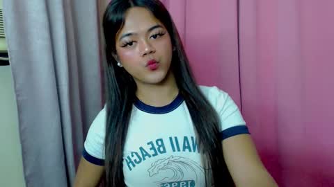 Snapshot of sweet_ahrii chatting on 02-25-25, 12:03 CLEO online show from 02-25-25, 12:03