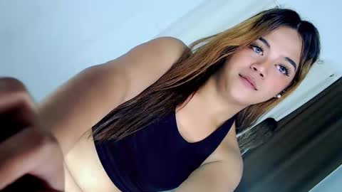 Snapshot of sweet_ahrii chatting on 12-19-25, 02:13 CLEO online show from 12-19-25, 02:13