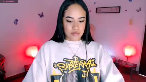 Stephanie online show from 12-19-25, 01:40