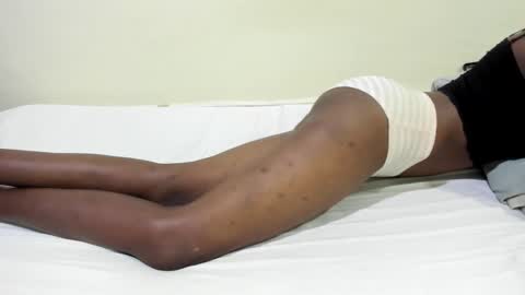 sweet_arya1 online show from 10-11-25, 11:42