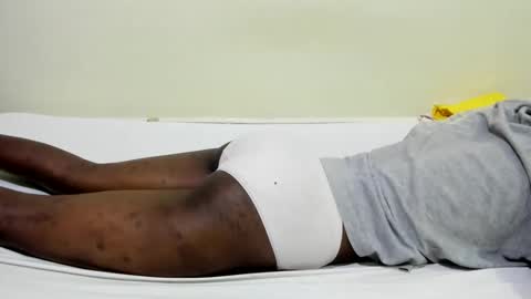 sweet_arya1 online show from 10-18-25, 09:32