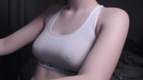 Snapshot of sweet_baby_kate chatting on 12-03-24, 04:39 Kate and Erica online show from 12-03-24, 04:39