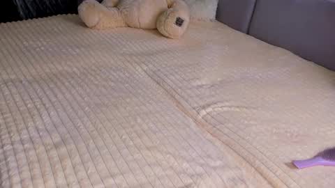 Alice online show from 03-04-26, 04:46