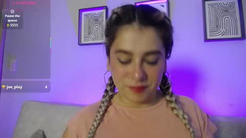 Snapshot of sweet_bella_valery_ chatting on 11-04-25, 11:26 Bella Valery online show from 11-04-25, 11:26