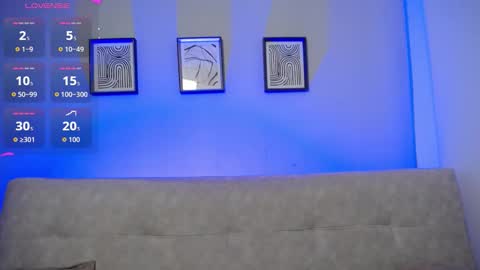 Snapshot of sweet_bella_valery_ chatting on 11-17-25, 10:37 Bella Valery online show from 11-17-25, 10:37