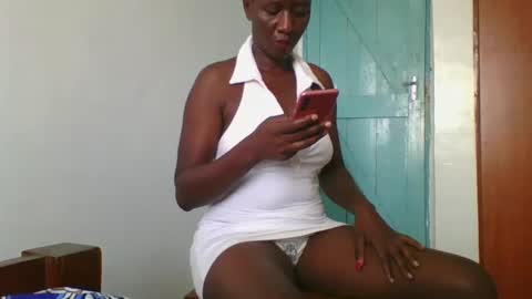 Snapshot of sweet_blackberry93 chatting on 02-03-25, 06:56 bella online show from 02-03-25, 06:56