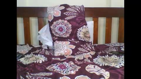 Snapshot of sweet_blackberry93 chatting on 09-18-25, 07:10 bella online show from 09-18-25, 07:10