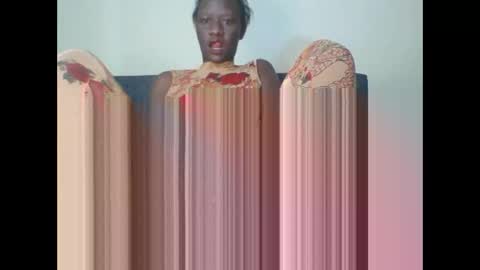 Snapshot of sweet_blackberry93 chatting on 09-28-25, 03:45 bella online show from 09-28-25, 03:45