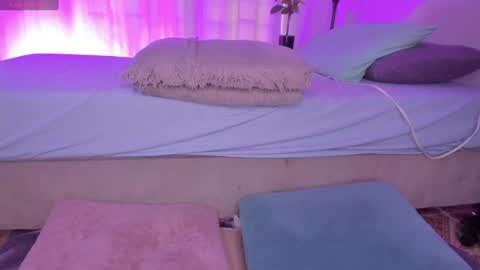 Snapshot of sweet_booty1 chatting on 12-17-24, 08:10 Chelsy  online show from 12-17-24, 08:10