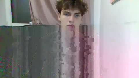 sweet_boy070 online show from 11-18-25, 04:55