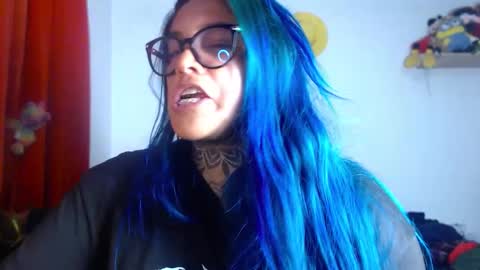 Bubbles online show from 12-15-25, 02:16