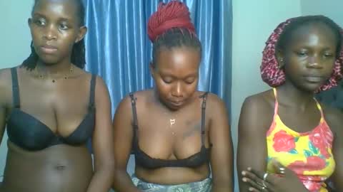 Camila online show from 12-21-25, 04:25