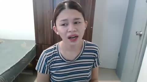 sweet_cassyxx online show from 04-23-26, 03:52