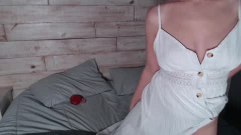 Snapshot of sweet_chantelle chatting on 01-14-25, 09:20 Chantelle online show from 01-14-25, 09:20