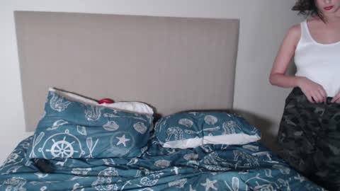 Snapshot of sweet_chantelle chatting on 02-01-25, 12:40 Chantelle online show from 02-01-25, 12:40