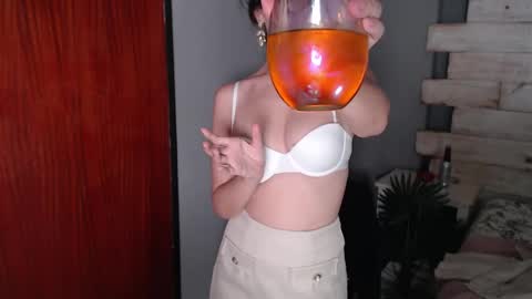 Snapshot of sweet_chantelle chatting on 03-11-25, 12:54 Chantelle online show from 03-11-25, 12:54