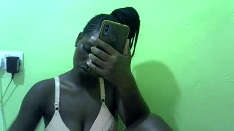 sweet_cherie1 online show from 02-12-26, 05:30