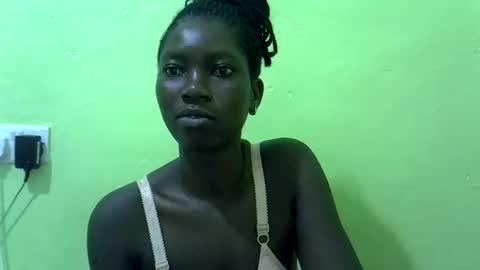 sweet_cherie1 online show from 02-13-26, 06:09