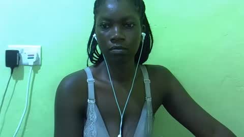 sweet_cherie1 online show from 03-16-26, 03:23