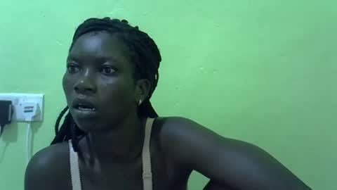 sweet_cherie1 online show from 03-27-26, 08:37