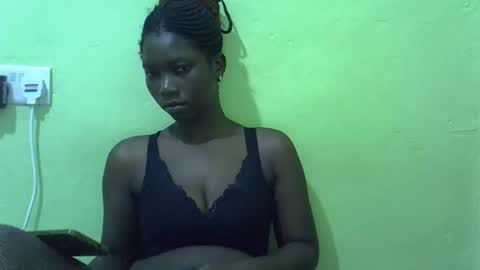 sweet_cherie1 online show from 04-23-26, 08:13