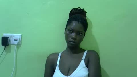 sweet_cherie1 online show from 04-26-26, 05:38