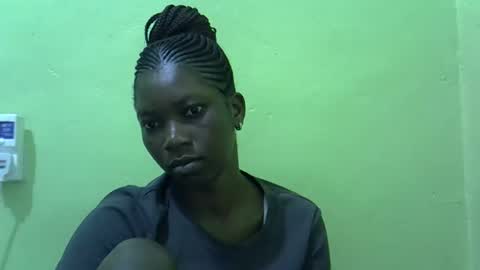 sweet_cherie1 online show from 06-03-26, 05:32