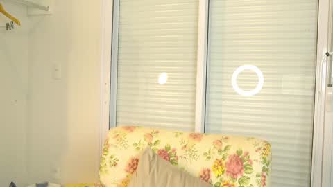 Snapshot of sweet_chilli_ chatting on 02-09-25, 12:17 Bruna   - Live on December - My wishlist  online show from 02-09-25, 12:17