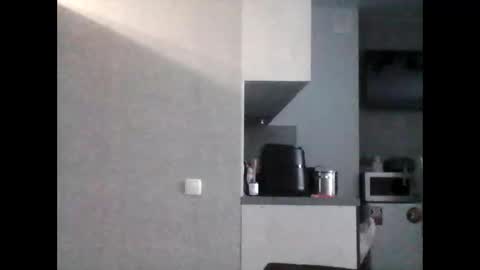 Snapshot of sweet_cute98 chatting on 12-14-25, 10:20 sweet_cute98 online show from 12-14-25, 10:20