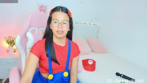 Snapshot of sweet_dania_ chatting on 10-11-25, 04:33 sweet_dania_ online show from 10-11-25, 04:33