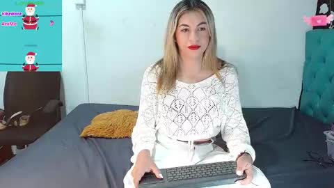 Snapshot of sweet_devil2 chatting on 12-13-24, 08:26 kandy  muller online show from 12-13-24, 08:26